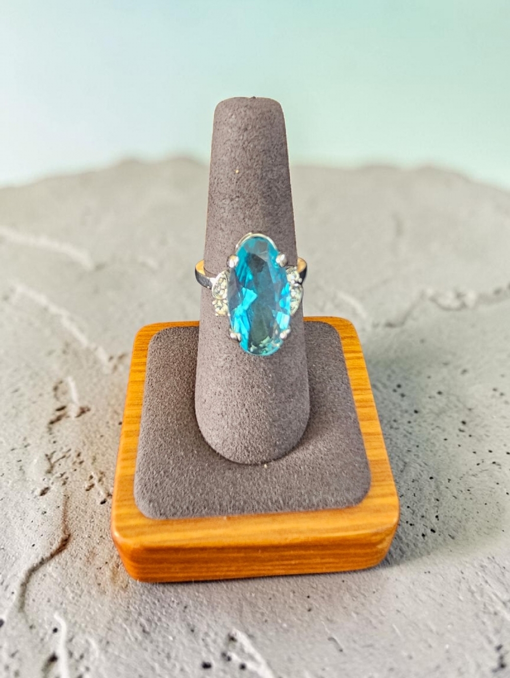 Nwt Sassified Boutique Silver Ring with Oval Blue Topaz Crystal and Accent .